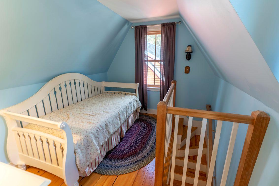 Image of Property Number 1053