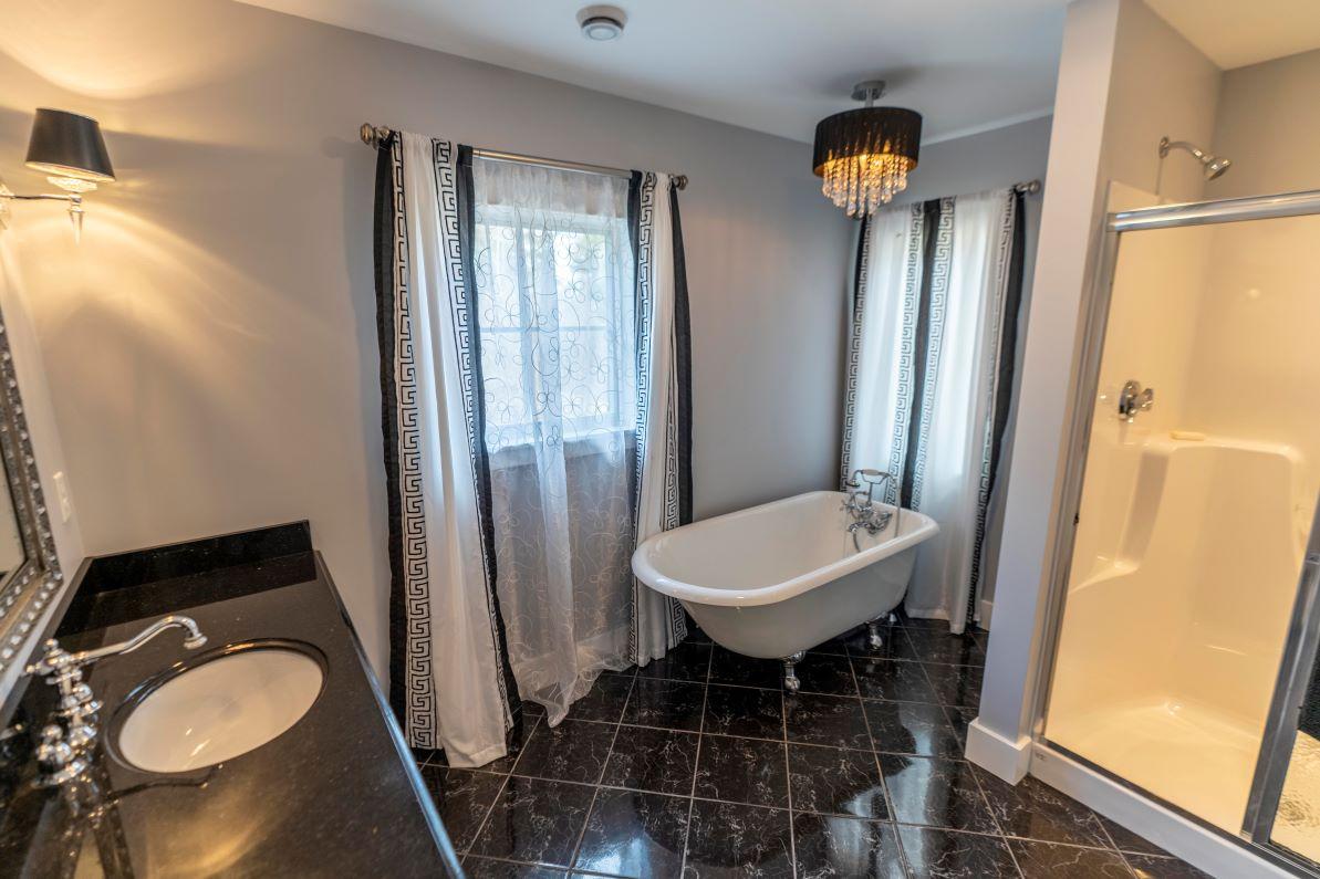 Image of Property Number 1054