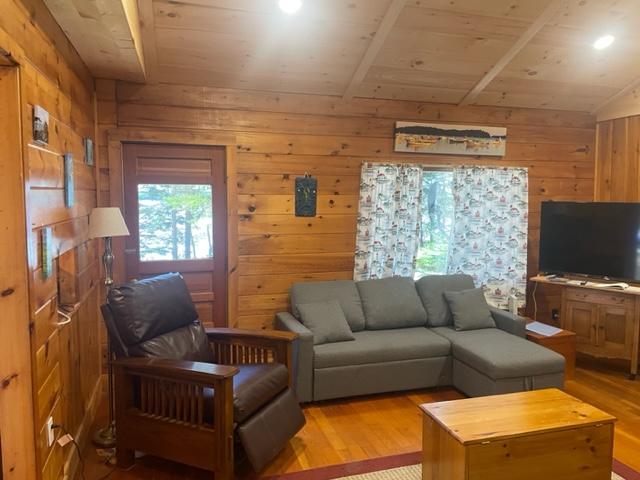 Image of Property Number 1052